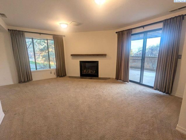 3803 W 40th Pl, Kennewick, WA 99337