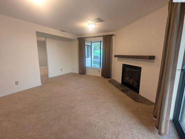 3803 W 40th Pl, Kennewick, WA 99337