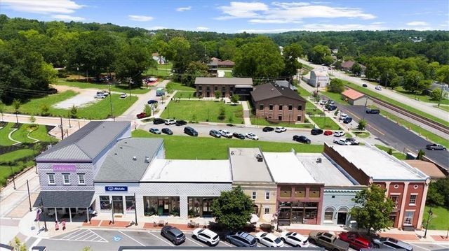 5404 Falling Branch Court, Flowery Branch, GA 30542