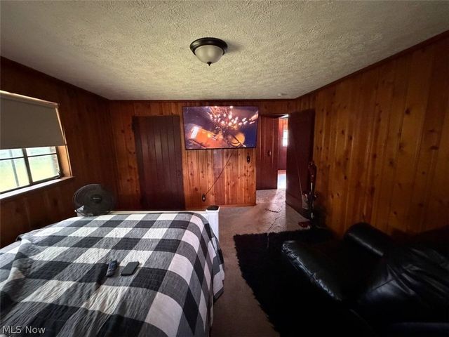917 21st Street NE, Canton, OH 44714
