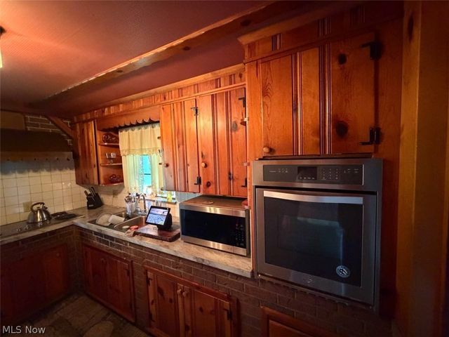 917 21st Street NE, Canton, OH 44714