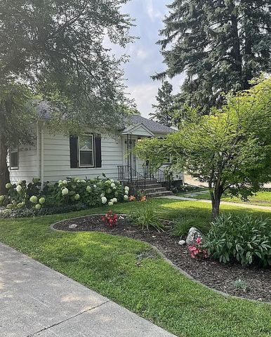 1101 12th Street S, Moorhead, MN 56560