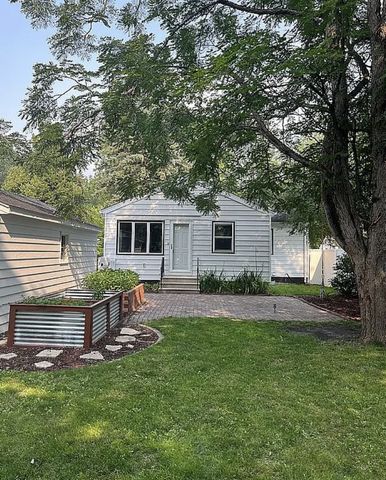 1101 12th Street S, Moorhead, MN 56560