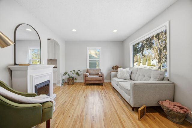 1101 12th Street S, Moorhead, MN 56560