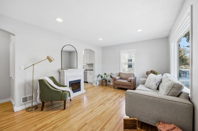 1101 12th Street S, Moorhead, MN 56560