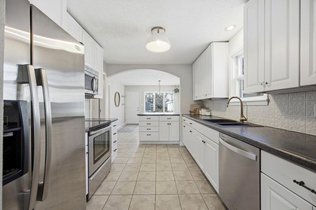 1101 12th Street S, Moorhead, MN 56560