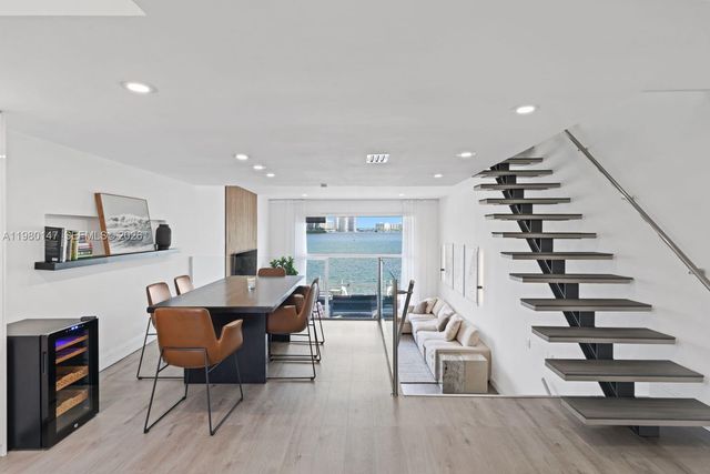 3927 NE 171st St C, North Miami Beach, FL 33160