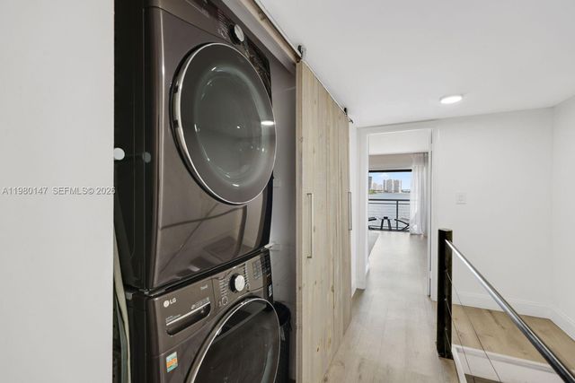 3927 NE 171st St C, North Miami Beach, FL 33160