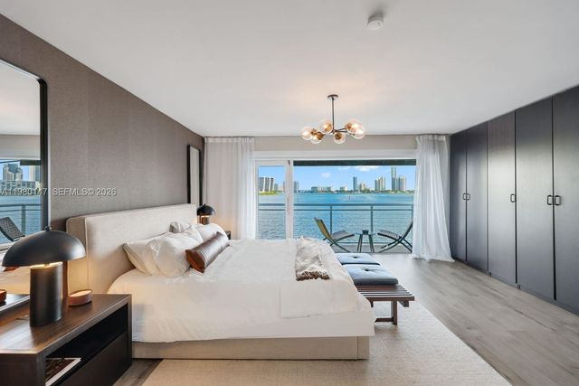 3927 NE 171st St C, North Miami Beach, FL 33160