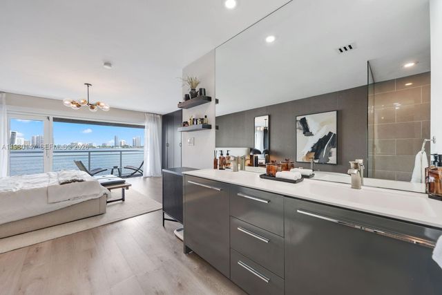 3927 NE 171st St C, North Miami Beach, FL 33160