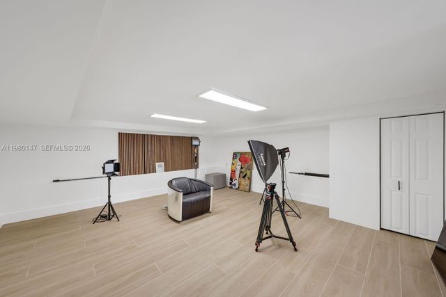 3927 NE 171st St C, North Miami Beach, FL 33160