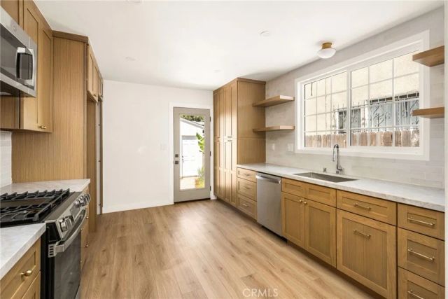 2459 Earl Avenue, Long Beach, CA 90806