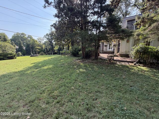 4103 Brownsboro Rd, Louisville, KY 40207