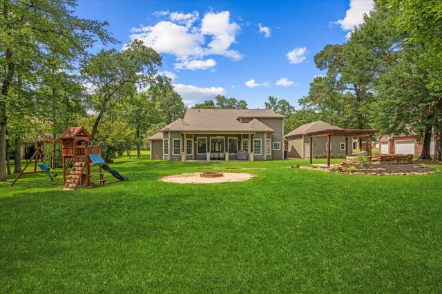 368 Ridgelake Scenic Drive, Montgomery, TX 77316