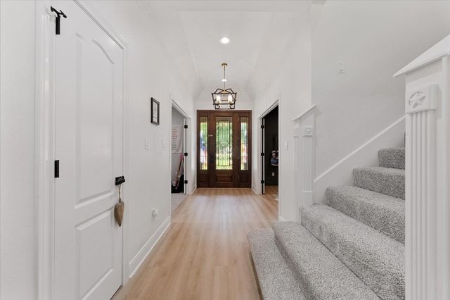 368 Ridgelake Scenic Drive, Montgomery, TX 77316