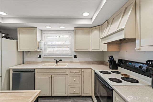 5917 Longford Road, Huber Heights, OH 45424