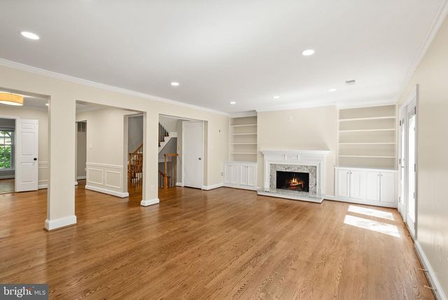 2345 S ROLFE ST S, Arlington, VA 22202