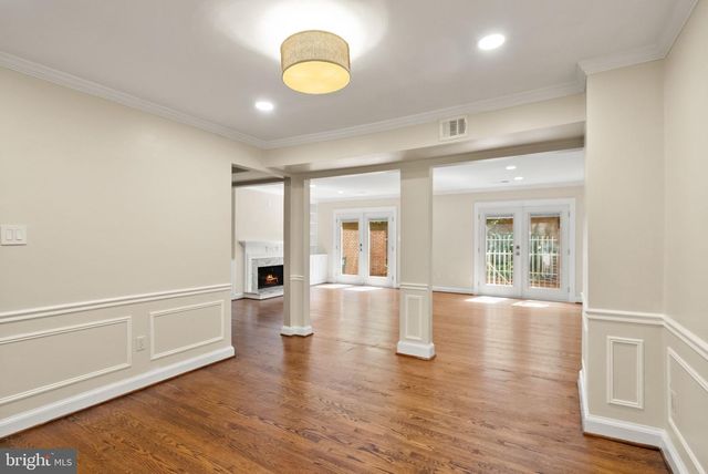 2345 S ROLFE ST S, Arlington, VA 22202