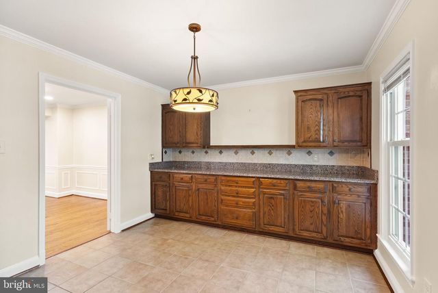 2345 S ROLFE ST S, Arlington, VA 22202