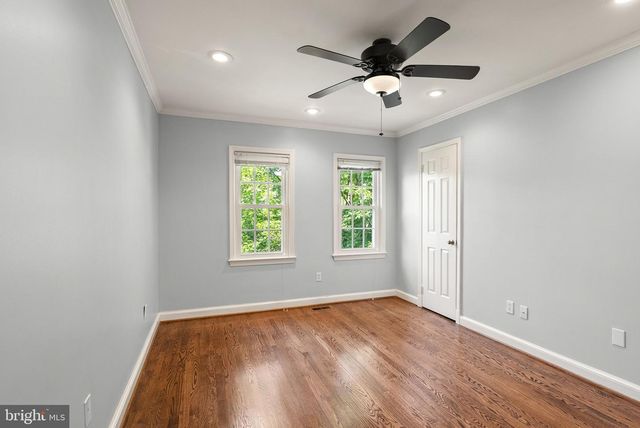 2345 S ROLFE ST S, Arlington, VA 22202