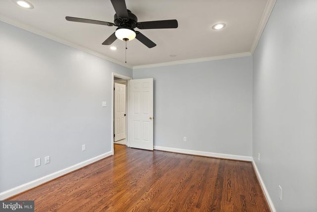 2345 S ROLFE ST S, Arlington, VA 22202