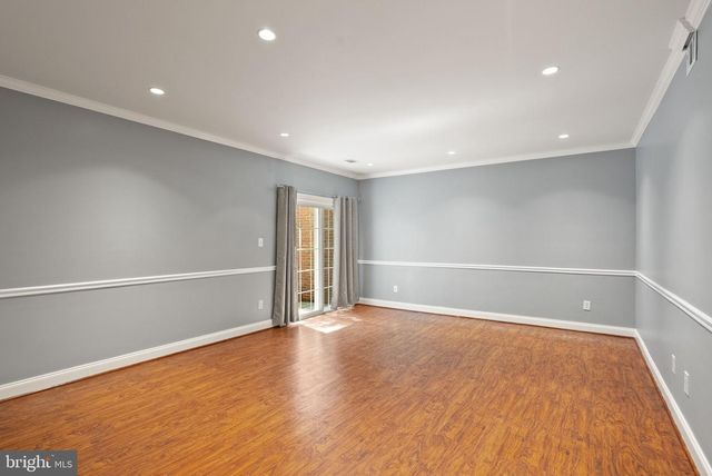 2345 S ROLFE ST S, Arlington, VA 22202