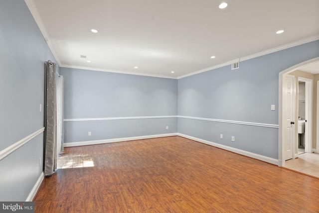 2345 S ROLFE ST S, Arlington, VA 22202