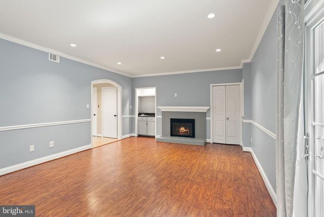 2345 S ROLFE ST S, Arlington, VA 22202