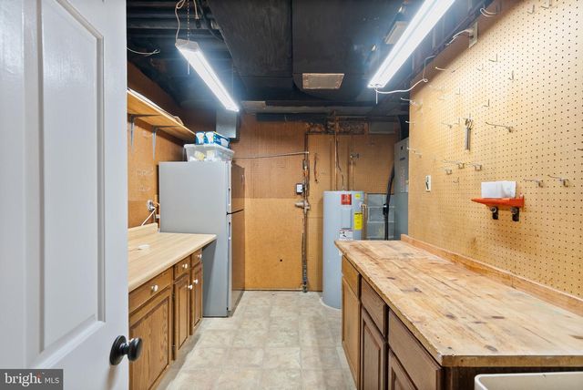 2345 S ROLFE ST S, Arlington, VA 22202