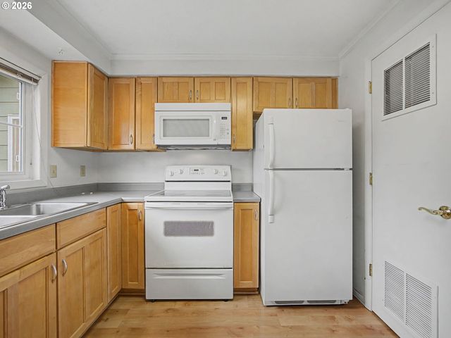 18508 Ne WASCO St, Portland, OR 97230