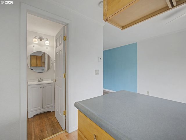 18508 Ne WASCO St, Portland, OR 97230