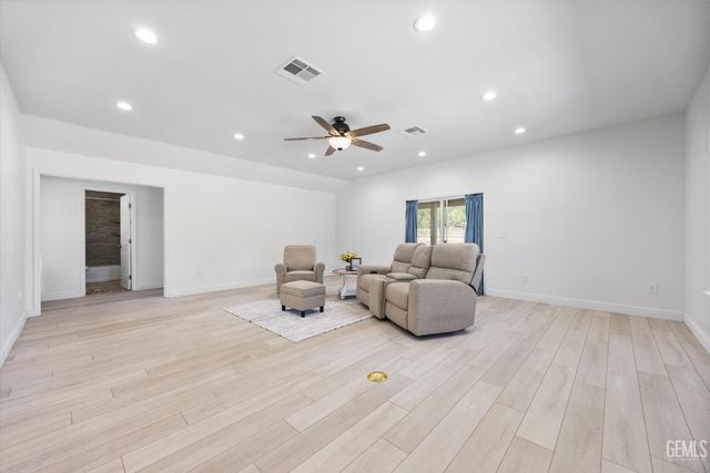 30150 Jamaica Dunes Drive, Tehachapi, CA 93561