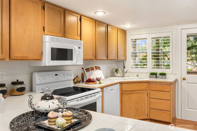 6510 115th Place SE, Bellevue, WA 98006