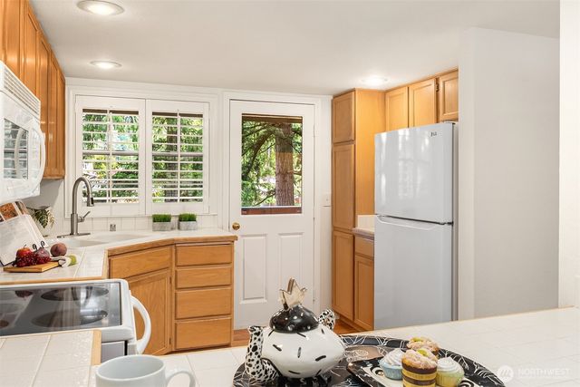 6510 115th Place SE, Bellevue, WA 98006