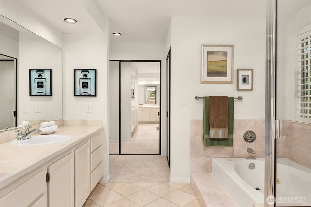 6510 115th Place SE, Bellevue, WA 98006