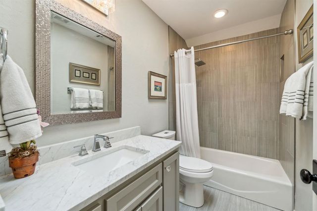 1707 Pennington Way, Nichols Hills, OK 73116