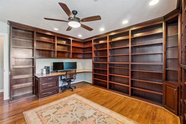 1707 Pennington Way, Nichols Hills, OK 73116