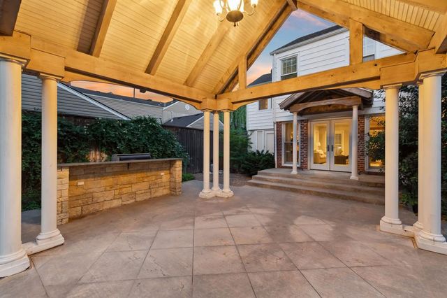 1707 Pennington Way, Nichols Hills, OK 73116