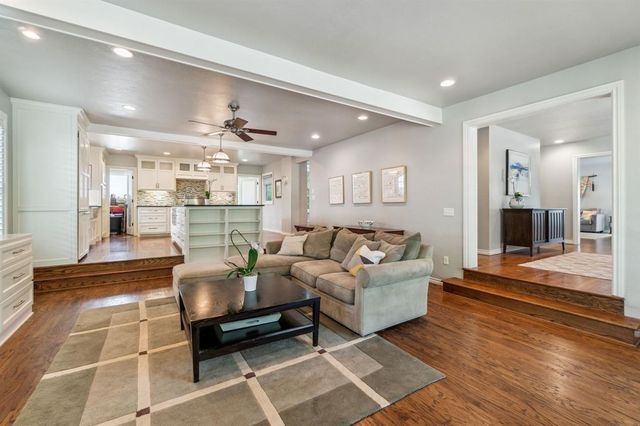 1707 Pennington Way, Nichols Hills, OK 73116