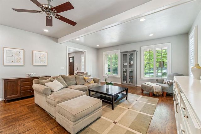 1707 Pennington Way, Nichols Hills, OK 73116