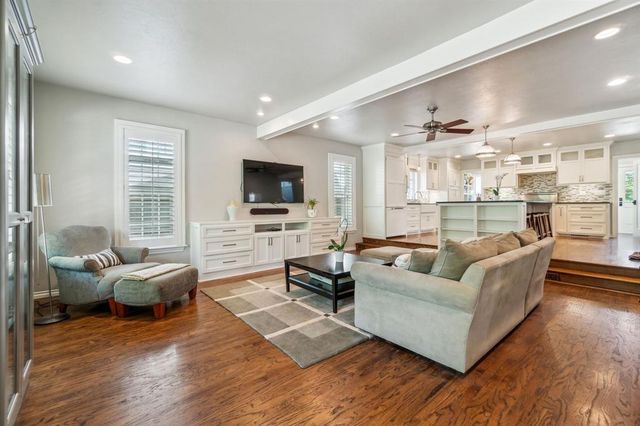 1707 Pennington Way, Nichols Hills, OK 73116