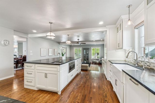 1707 Pennington Way, Nichols Hills, OK 73116