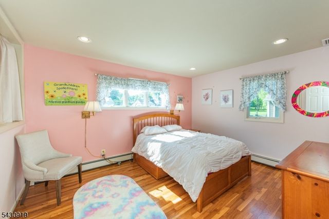 25 Meadow Dr, Little Falls Twp., NJ 07424