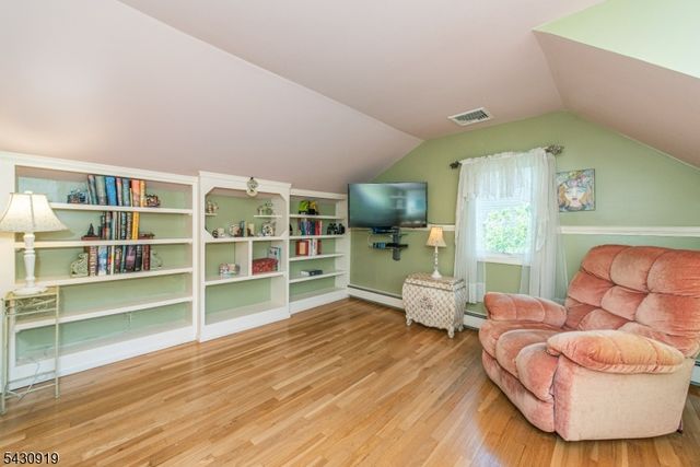25 Meadow Dr, Little Falls Twp., NJ 07424