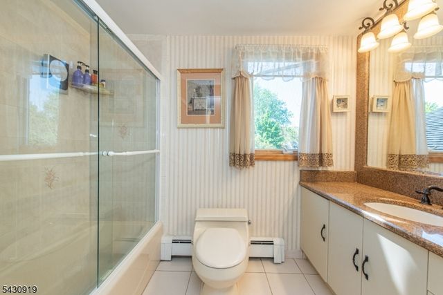 25 Meadow Dr, Little Falls Twp., NJ 07424