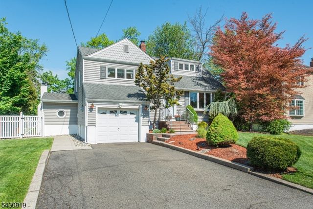 25 Meadow Dr, Little Falls Twp., NJ 07424