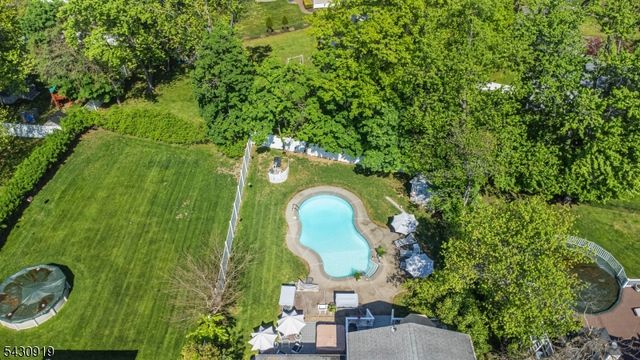 25 Meadow Dr, Little Falls Twp., NJ 07424
