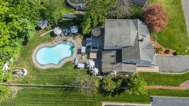 25 Meadow Dr, Little Falls Twp., NJ 07424