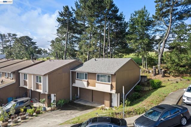 103 Pamela Ct, Daly City, CA 94015