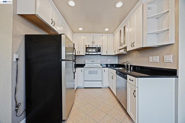 103 Pamela Ct, Daly City, CA 94015